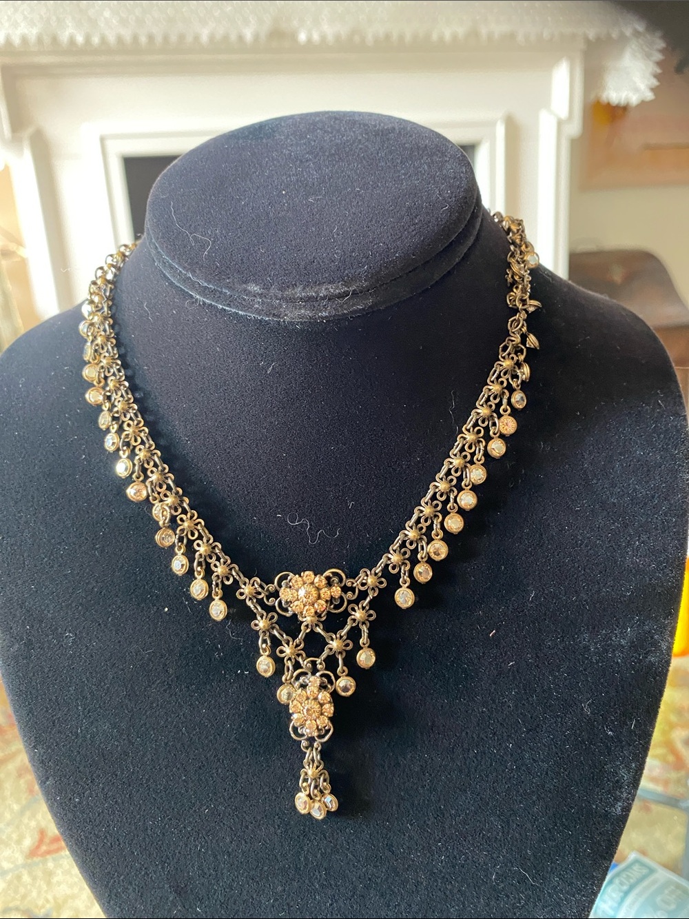 Vintage-Inspired Gold Filigree Drop Necklace - Elegant Women's Jewelry